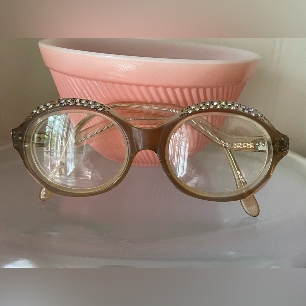 SOLD Vintage Tortoiseshell Cat-Eye Rhinestone Studded Eyeglasses❤️ - Picture 2 of 13